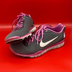 Nike, women’s size 9, gray/pink